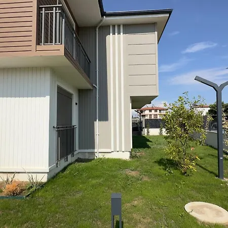 Nest Park Daire Side
