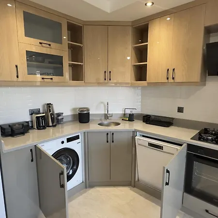 Nest Park Apartment